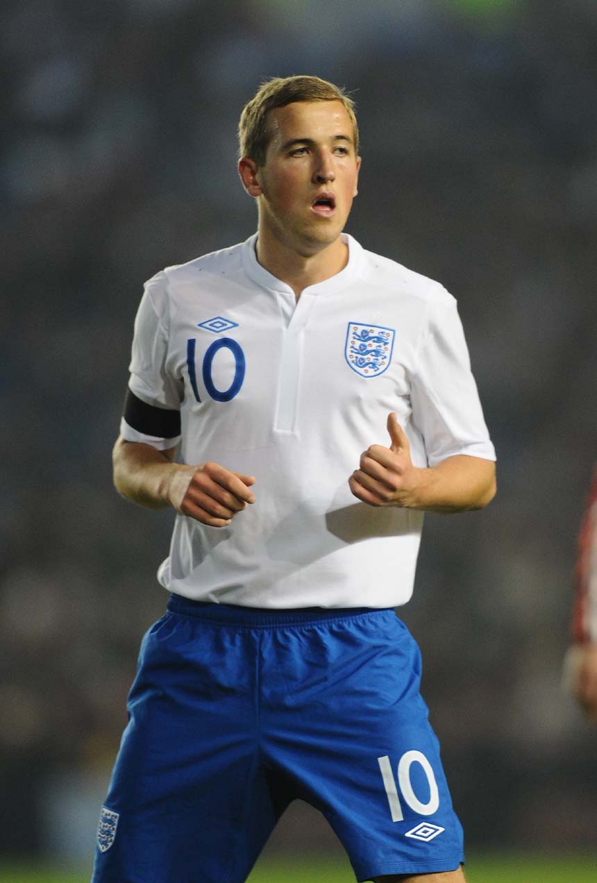 Harry Kane in action for England U19s